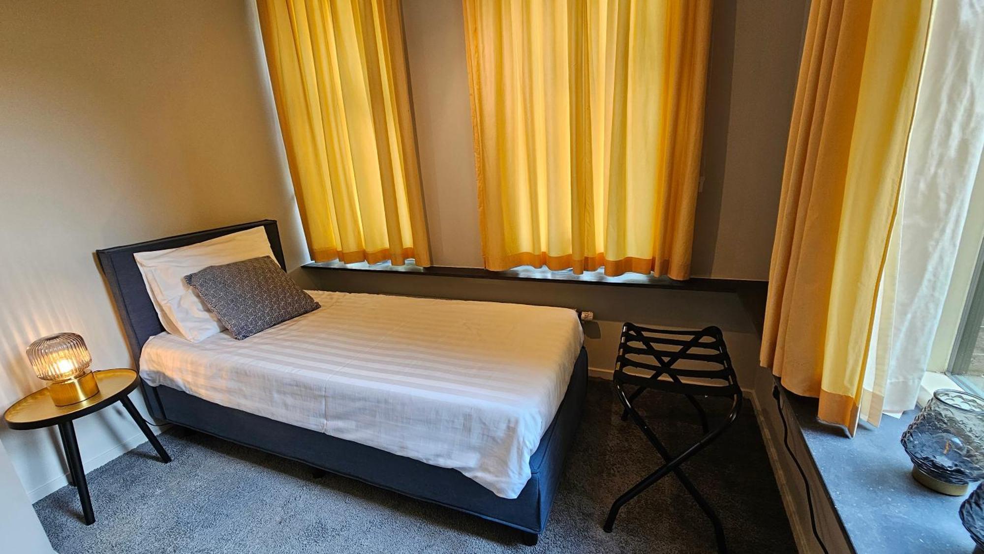 Guest Room Утрехт Екстериор снимка
